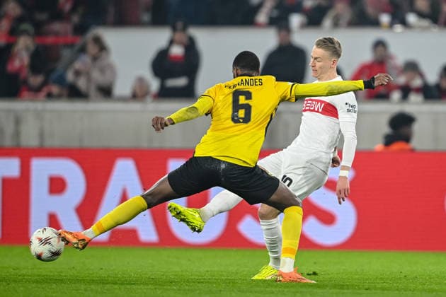 Edimilson Fernandes BSC Young Boys and Chris Führich VfB Stuttgart battle for the ball during the UEFA Europa League 2025 26 League Phase MD8 match between VfB Stuttgart and BSC Young Boys at Stuttgart Arena on January 29, 2026 in Stuttgart, Germany Photo by Harry Langer DeFodi Images
