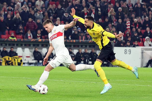 29 01 2026, xrekx, Football UEFA Europa League, VfB Stuttgart Young Boys Bern v l Goal shot to 2 0 by Ermedin Demirovic VfB Stuttgart Gregory Wüthrich Wuethrich BSC Young Boys DFL DFB REGULATIONS PROHIBIT ANY USE OF PHOTOGRAPHS as IMAGE SEQUENCES and or QUASI VIDEO Stuttgart