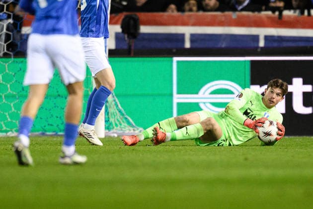 260129 Goalkeeper Melker Ellborg of Malmö FF during the UEFA Europa League football match between KRC Genk and Malmö FF on January 29, 2026 in Genk Photo Simon Hastegard BILDBYRAN kod SH SH0684 fotboll football soccer fotball uefa europa league europa league krc genk malmö ff bbeng  Copyright: SIMONxHASTEGARD BB260129SH043