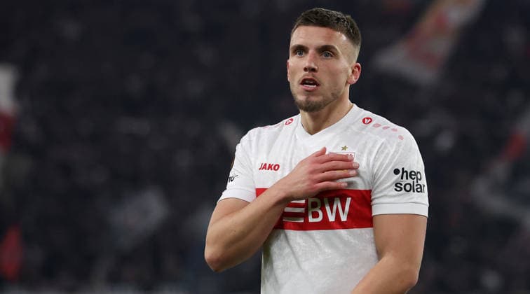 Stuttgart, Soccer Europa League , VfB Stuttgart vs BSC Young Boys Bern , Scorer Ermedin Demirovic VfB celebrates his goal for 2 0