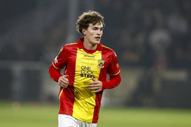DEVENTER , 29-01-2026 , Stadium De Adelaarshorst , season 2025 2026 , UEFA Europa League League phase . match between Go Ahead Eagles and SC Braga, Picture shows GA Eagles player Oskar Sivertsen Go Ahead Eagles - Braga  x201171800x Copyright:
