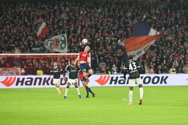 Football Lille LOSC - Fribourg PHOTOPQR VOIX DU NORD FLORENT MOREAU ; 29 01 2026 ; Villeneuve d Ascq, le 29 01 2026. Football, Europa League. Le Losc affronte le SC Fribourg au stade Mauroy. PHOTO FLORENT MOREAU LA VOIX DU NORD UEFA Europa League - League phase, Matchday 8 - football match between LOSC Lille and SC Freiburg at the Pierre Mauroy Stadium in Villeneuve d Ascq, northern France, on January 29, 2026. NORD France  Copyright: xPHOTOPQR VOIXxDUxNORD MAXPPPxFLORENTxMOREAUx 20260129VDN5184 20260129VDN5184