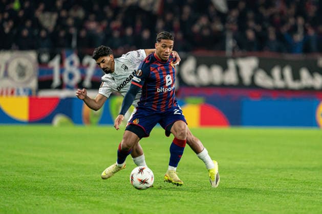 Kevin Ruegg (27 FC Basel 1893), right, and Merchas Doski (14 FC Viktoria Plzen), left, in action during the UEFA Europa League match between FC Basel 1893 and FC Viktoria Plzen at St. Jakob-Park, Basel, Switzerland. Copyright: xPriscilaxBütlerx xSPPx Sportspressphoto_SPR86739
