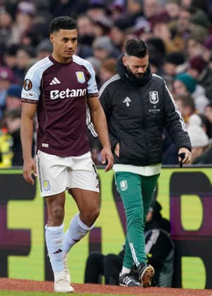 Birmingham, England, 29th January 2026. Ollie Watkins of Aston Villa leaves the game injured during the Aston Villa vs FC Salzburg UEFA Europa League match at Villa Park, Birmingham. Picture credit should read: Andrew Yates Sportimage EDITORIAL USE ONLY. No use with unauthorised audio, video, data, fixture lists, club league logos or live services. Online in-match use limited to 120 images, no video emulation. No use in betting, games or single club league player publications. SPI_028_AY_Villa_Salzburg SPI-4490-0028