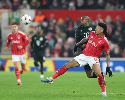 Nottingham Forest v Ferencvarosi TC UEFA Europa League Igor Jesus of Nottingham Forest and Julio Romao of Ferencvaros battles for the ball during the UEFA Europa League match at the City Ground, Nottingham 29 01 2026 UK Newspapers OUT Copyright: xAndyxSumnerx FIL-22875-0035