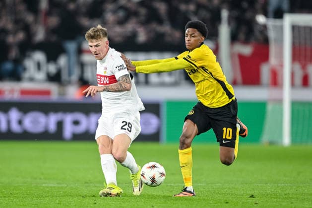 Finn Jeltsch VfB Stuttgart and Alvyn Sanches BSC Young Boys battle for the ball during the UEFA Europa League 2025 26 League Phase MD8 match between VfB Stuttgart and BSC Young Boys at Stuttgart Arena on January 29, 2026 in Stuttgart, Germany Photo by Harry Langer DeFodi Images