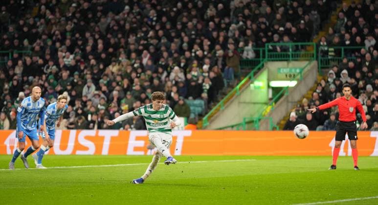 Arne Engels of Celtic beats FC Utrecht goalkeeper Vasilis Barkas from the penalty spot to give Celtic a 3-0 lead. Celtic v Utrecht, UEFA Europa League, Group Stage, Football, Celtic Park, Glasgow, UK - 29 Jan 2026Glasgow Celtic Park United Kingdom EDITORIAL USE ONLY No use with unauthorised audio, video, data, fixture lists, club league logos or live services. Online in-match use limited to 120 images, no video emulation. No use in betting, games or single club league player publications. Copyright: xStuartxWallace Shutterstockx 16445870aq