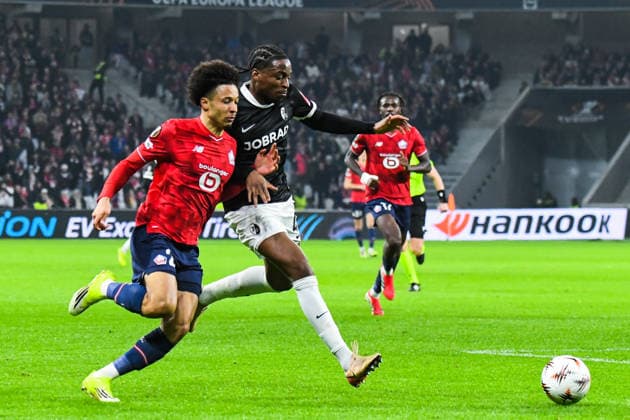 FOOTBALL: LILLE OSC - SC FRIBOURG Baptiste AUTISSIER MAXPPP - Lille 29 01 2026 Baptiste AUTISSIER Maxppp Lille ; 29 01 2026 ; Tiago Santos et Johan Manzambi lors du match Lille OSC vs SC Fribourg, 8e journee de la phase de ligue de l‚ÄôEuropa League a Lille le 29 janvier 2026. UEFA Europa League - League phase, Matchday 8 - football match between LOSC Lille and SC Freiburg at the Pierre Mauroy Stadium in Villeneuve d Ascq, northern France, on January 29, 2026. Lille Lille Haut de France France  Copyright: xMAXPPPxBaptistexAUTISSIERx BAU202601295245 BAU202601295245