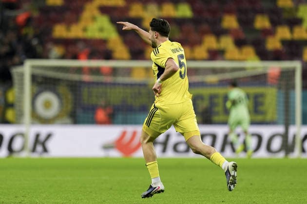 FCSB v Fenerbahce - UEFA Europa League BUCHAREST, ROMANIA - JANUARY 29: Ismail Yuksek (5) of Fenerbahce celebrates after scoring a goal during the UEFA Europa League Week 8 football match between FCSB and Fenerbahce in Bucharest, Romania on January 29, 2026. Arife Karakum Anadolu Bucharest Romania. Editorial use only. Please get in touch for any other usage.  Copyright: x2026xAnadoluxArifexKarakumx