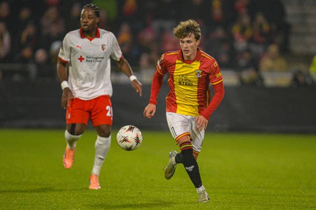 2026-01-29 - Europa League match DEVENTER, NETHERLANDS - JANUARY 29: Oskar Sivertsen of Go Ahead Eagles runs with the ball during the Europa League match at the De Adelaarshorst on January 29, 2026 in Deventer, Netherlands Deventer De Adelaarshorst Netherlands Content not available for redistribution in The Netherlands directly or indirectly through any third parties. Copyright: xDennisxBresserx