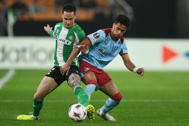 Fußball, EuroLeague, Real Betis Sevilla - Feyenoord Rotterdam #4 SEVILLA, 29-01-2026, Stadium La Cartuja, UEFA Football season 2025 2026, Europa League match between Betis Sevilla and Feyenoord. Pictures shows Feyenoord player Goncalo Borges and Betis player Antony Betis Sevilla - Feyenoord  x201172223x Copyright: