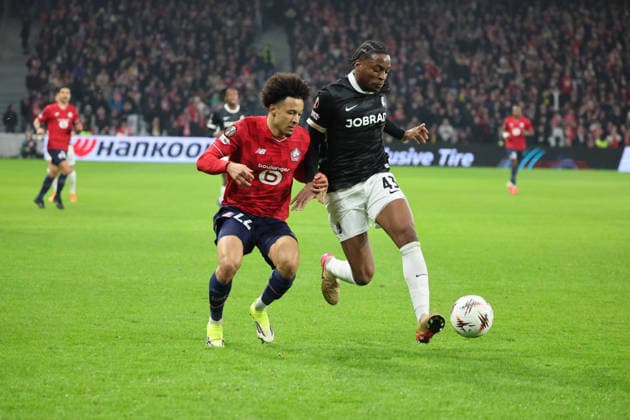 FOOTBALL : LOSC Lille vs Freiburg - UEFA Europa League - 29 01 2026 Tiago SANTOS (LOSC Lille) et Bruno OGBUS (SC Freiburg) lors du match LOSC Lille vs Freiburg, UEFA Europa League phase de ligue, Decathlon Arena stade Pierre Mauroy, le 29 janvier 2026 - photo Laurent Sanson PsnewZ  Copyright: xLaurentxSANSONx xPsnewZx
