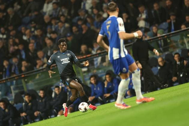 Nasser Djiga of Rangers on the ball during UEFA Europa League league phase match at Estadio do Dragao, Porto. Porto v Rangers - UEFA Europa League - Estadio do Dragao, Portugal - 29 Jan 2026Porto Estadio do Dragao Portugal EDITORIAL USE ONLY  Copyright: xRangersxFC Shutterstockx 16488595aj