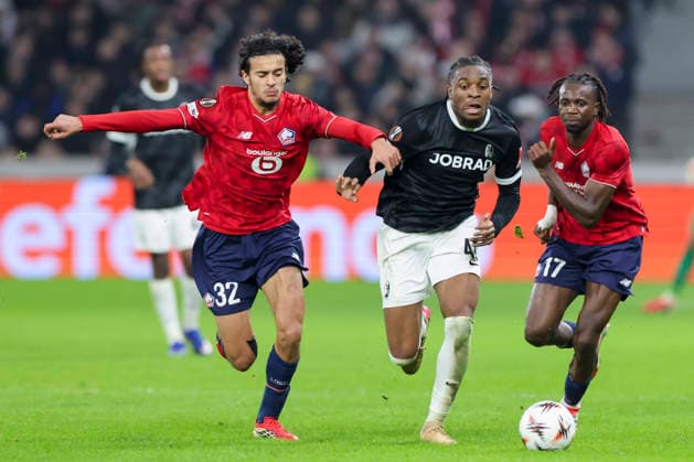 Ayyoub Bouaddi OSC Lille , Bruno Ogbus SC Freiburg and Ngal Ayel Mukau OSC Lille battle for the ball, UEFA Europa League 2025 26 League Phase MD8, LOSC Lille v SC Freiburg, Stade Pierre Mauroy on January 29, 2026 in Lille, France Photo by Marco Steinbrenner DeFodi Images Ayyoub Bouaddi OSC Lille , Bruno Ogbus SC Freiburg and Ngal Ayel Mukau OSC Lille battle for the ball, UEFA Europa League 2025 26 League Phase MD8, LOSC Lille v SC Freiburg, Stade Pierre Mauroy, January 29, 2026 in Lille, France Photo by Marco Steinbrenner DeFodi Images
