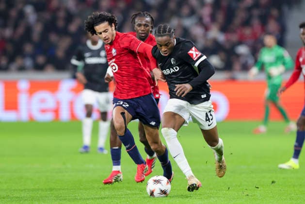 Ayyoub Bouaddi OSC Lille and Bruno Ogbus SC Freiburg battle for the ball, UEFA Europa League 2025 26 League Phase MD8, LOSC Lille v SC Freiburg, Stade Pierre Mauroy on January 29, 2026 in Lille, France Photo by Marco Steinbrenner DeFodi Images Ayyoub Bouaddi OSC Lille and Bruno Ogbus SC Freiburg battle for the ball, UEFA Europa League 2025 26 League Phase MD8, LOSC Lille v SC Freiburg, Stade Pierre Mauroy, January 29, 2026 in Lille, France Photo by Marco Steinbrenner DeFodi Images