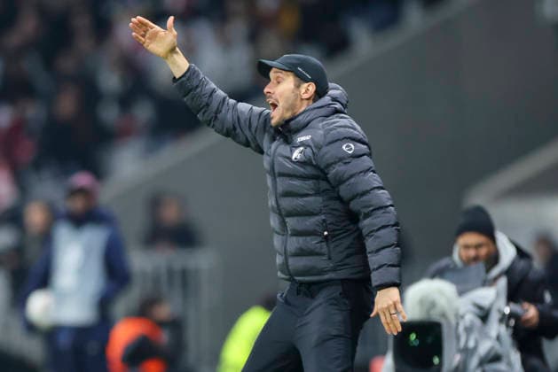 Coach Julian Schuster SC Freiburg gestures, UEFA Europa League 2025 26 League Phase MD8, LOSC Lille v SC Freiburg, Stade Pierre Mauroy on January 29, 2026 in Lille, France Photo by Marco Steinbrenner DeFodi Images Coach Julian Schuster SC Freiburg gestures, UEFA Europa League 2025 26 League Phase MD8, LOSC Lille v SC Freiburg, Stade Pierre Mauroy, January 29, 2026 in Lille, France Photo by Marco Steinbrenner DeFodi Images