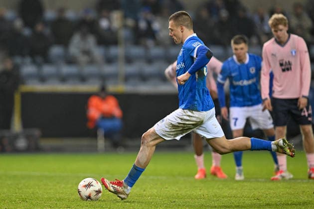 260129 KRC Genk vs Malmo FF Daan Heymans (38) of Genk scores the 1-1 equalizer goal from penalty pictured during the 8th game in the Uefa Europa League season 2025-2026 League Phase between KRC Genk and Malmo FF from Sweden on January 29 , 2026 in Genk, Belgium. (Photo by David Catry Isosport) Genk Belgium  Copyright: xDavidxCatryx 20260129DC2_2049