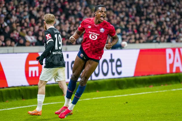 Football UEFA Europa League 2025 26, Matchday 8 OSC Lille vs SC Freiburg Stade Pierre Mauroy Lille, France Ismaily OSC Lille, 3 Jan Niklas Beste SC Freiburg, 19 Copyright: xJOERANxSTEINSIEKx