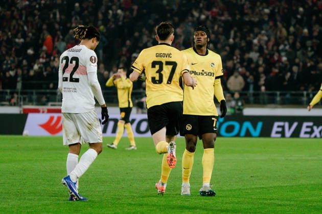 Goalscorer for 1 2, Armin Gigovic Young Boys Bern, 37 , claps with Joel Monteiro Young Boys Bern, 77 , GER, VfB Stuttgart vs Young Boys Bern, Football, Europa League, Matchday 8, Season 2025 2026, 29 01 2026, GER, VfB Stuttgart vs Young Boys Bern, Football, Europa League, Matchday 8, Season 2025 2026, 29 01 2026, Stuttgart Copyright: xEibner-Pressefoto EdwardxCheungx EP_ECG