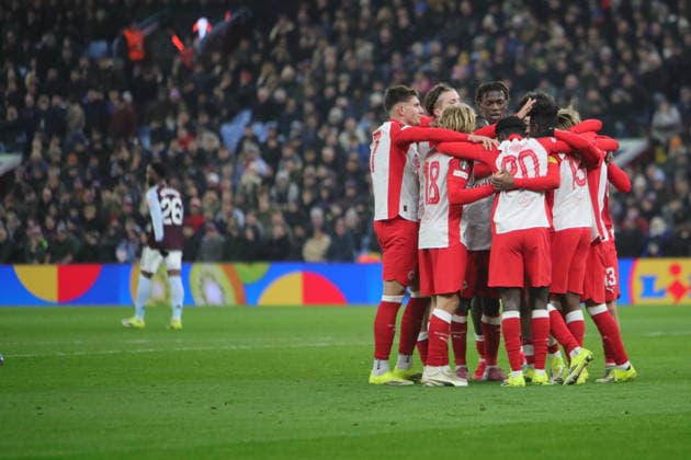 Aston Villa v Salzburg, Europa League Red Bull Salzburg players celebrate the goal scored by Karim KonatÃ of Red Bull Salzburg during the Europa League match between Aston Villa and Salzburg at Villa Park, Birmingham, UK on 29 January 2026. Birmingham Villa Park West Midlands UK Editorial use only , Copyright: xAlunxRobertsx PSI-23649-0016