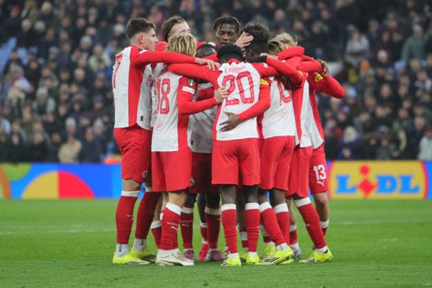 Aston Villa v Salzburg, Europa League Red Bull Salzburg players celebrate the goal scored by Karim KonatÃ of Red Bull Salzburg during the Europa League match between Aston Villa and Salzburg at Villa Park, Birmingham, UK on 29 January 2026. Birmingham Villa Park West Midlands UK Editorial use only , Copyright: xAlunxRobertsx PSI-23649-0017