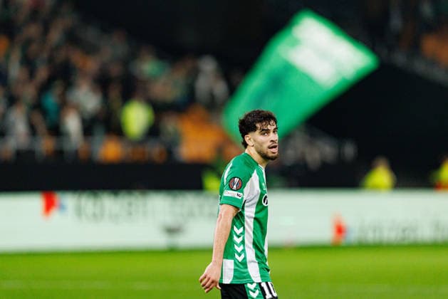 Fußball, EuroLeague, Real Betis Sevilla - Feyenoord Rotterdam #5 Ez Abde seen celebrating after scoring goal during UEFA Europa League game between teams of Real Betis Balompie and Feyenoord Rotterdam (Maciej Rogowski Ball Raw Images) Sevilla Estadio La Cartuja Spain Copyright: xMaciejxRogowskix maciejrogowski_betis_feyenoord_2526-45