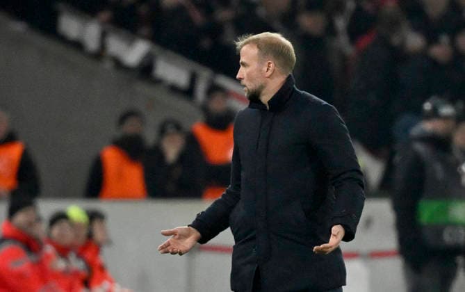 Coach Sebastian Hoeness VfB Stuttgart on the sidelines Gesture Gesture pissed off helpless VfB Stuttgart vs Young Boys Bern YB EUROPA LEAGUE EL 29 01 2026 DFL REGULATIONS PROHIBIT ANY USE OF PHOTOGRAPHS AS IMAGE SEQUENCES AND OR QUASI VIDEO VfB Stuttgart vs Young Boys Bern YB