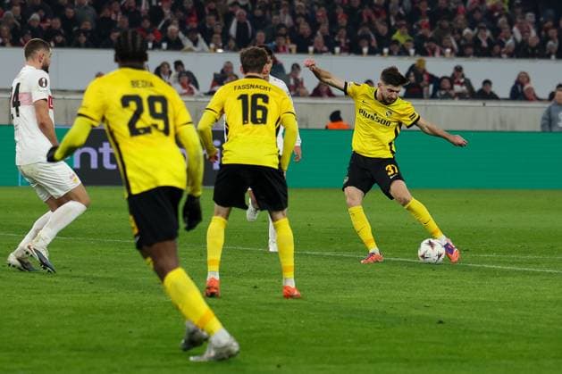 Armin Gigovic 37 BSC Young Boys Bern scores the final goal with a remarkable shot to 1 2, VfB Stuttgart vs BSC Young Boys Bern, Football, Men, UEFA Europa League, Season 2025 2026, Matchday 8, 29 01 2026 DFB regulations prohibit any use of photographs as image sequences and or quasi video Stuttgart Baden Wuerttemberg Germany Copyright: xkolbert-press MartinxAgüerax