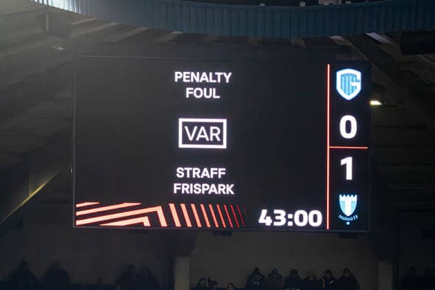 2026-01-29 KRC Genk v Malmo FF - UEFA Europa League 2025 26 League Phase MD8 GENK, BELGIUM - JANUARY 29: led-board showing the penalty decision during the UEFA Europa League 2025 26 League Phase MD8 match between KRC Genk and Malmo FF at Cegeka Arena on January 29, 2026 in Genk, Belgium. (Photo by Gabriel Calvino Alonso BSR Agency) Genk Belgium Content not available for redistribution in The Netherlands directly or indirectly through any third parties. Copyright: xBSRxAgencyx