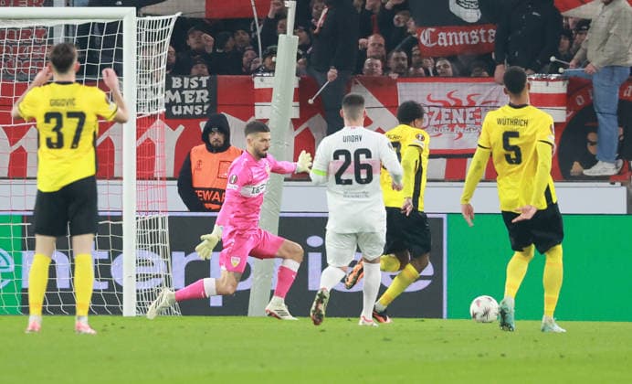 29 01 26 VfB Stuttgart Young Boys Bern Germany, Stuttgart, 29 01 2026, Football, UEFA Europa League, Season 2025 2026, VfB Stuttgart Young Boys Bern VFB Goalkeeper Fabian Bredlow