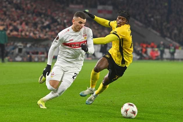 Badredine BOUNANI VFB Stuttgart , Joel MONTEIRO Bern , action,duel football UEFA Europa League VfB Stuttgart BSC Young Boys on 29 01 2026 MHP ARENA