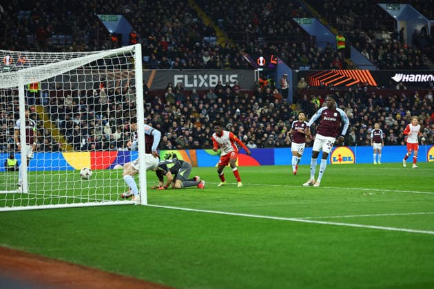 SOCCER - UEFA EL, Aston Villa vs RBS BIRMINGHAM,ENGLAND,29.JAN.26 - SOCCER - UEFA Europa League, Aston Villa FC vs Red Bull Salzburg. Image shows Karim Konate (RBS).  GEPAxpictures xMichaelxZemanek