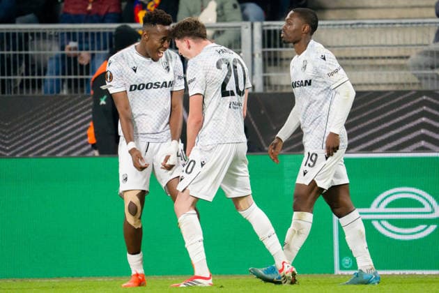 29 01 2026, Basel, St Jakob Park, Europa League FC Basel Viktoria Plzen, goal celebration 20 Pavel Sulc Plzen with 40 Sampson Dweh Plzen and 19 Cheick Souare Plzen Basel St Jakob Park Basel Switzerland Copyright: xJustPictures.ch PascalxvonxBürenx jp-en-PaVoB-Pavo_Fotografie-01268