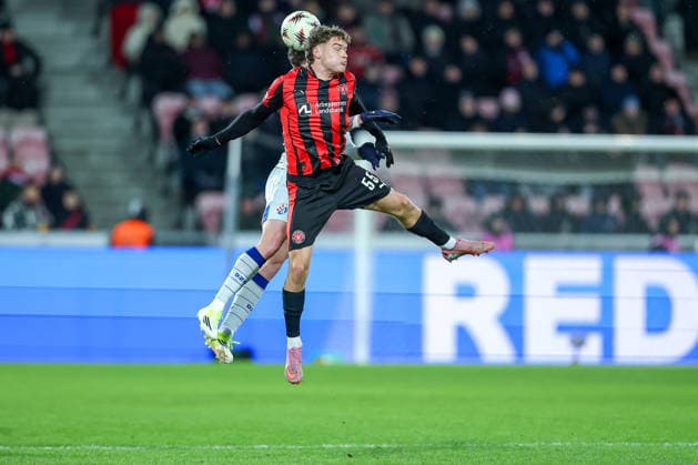 29 01 2026, Football, UEFA Europa League, Matchday 8, FC Midtjylland GNK Dinamo Zagreb, MCH Arena in Herning, Denmark Header duel Victor Bak FC Midtjylland 55 Regulations prohibit any use of photographs as image sequences and or quasi video Denmark