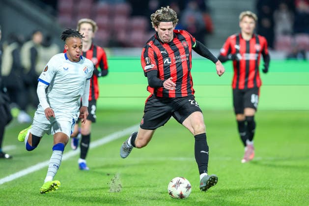 29 01 2026, Football, UEFA Europa League, Matchday 8, FC Midtjylland GNK Dinamo Zagreb, MCH Arena in Herning, Denmark Cardoso Varela GNK Dinamo 23 in duel against Mads Bech Sorensen FC Midtjylland 22 Regulations prohibit any use of photographs as image sequences and or quasi video Denmark