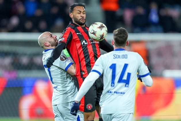 29 01 2026, Football, UEFA Europa League, Matchday 8, FC Midtjylland GNK Dinamo Zagreb, MCH Arena in Herning, Denmark Junior Brumado FC Midtjylland 74 in duel against Josip Misic GNK Dinamo 27 Marko Soldo GNK Dinamo 14 Regulations prohibit any use of photographs as image sequences and or quasi video Denmark