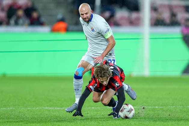 29 01 2026, Football, UEFA Europa League, Matchday 8, FC Midtjylland GNK Dinamo Zagreb, MCH Arena in Herning, Denmark Valdemar Byskov FC Midtjylland 20 in duel against Josip Misic GNK Dinamo 27 Regulations prohibit any use of photographs as image sequences and or quasi video Denmark