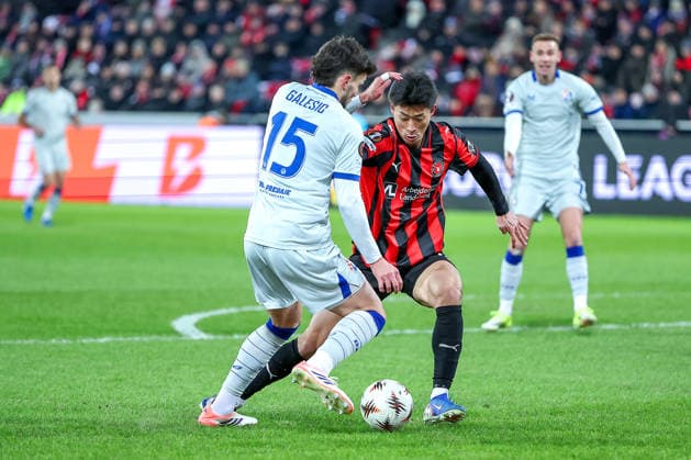 29 01 2026, Football, UEFA Europa League, Matchday 8, FC Midtjylland GNK Dinamo Zagreb, MCH Arena in Herning, Denmark Niko Galesic GNK Dinamo 15 in duel against Gue sung Cho FC Midtjylland 10 Regulations prohibit any use of photographs as image sequences and or quasi video Denmark