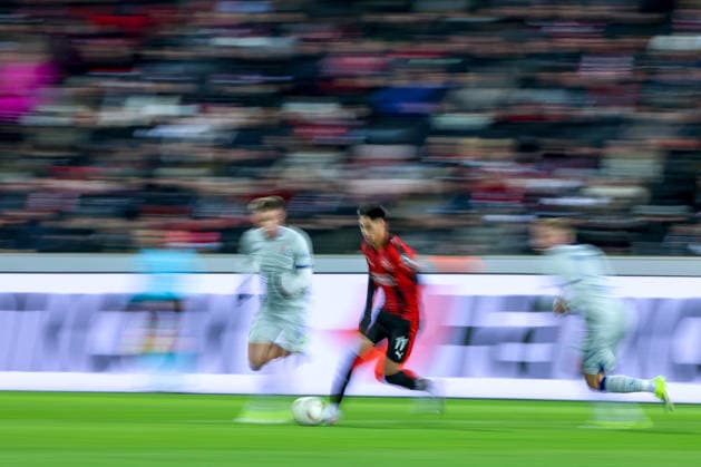 29 01 2026, Football, UEFA Europa League, Matchday 8, FC Midtjylland GNK Dinamo Zagreb, MCH Arena in Herning, Denmark Dario Osorio FC Midtjylland 11 in running duel Dynamic Dynamics Symbol image Pull-along Slow shutter effect Regulations prohibit any use of photographs as image sequences and or quasi video Denmark