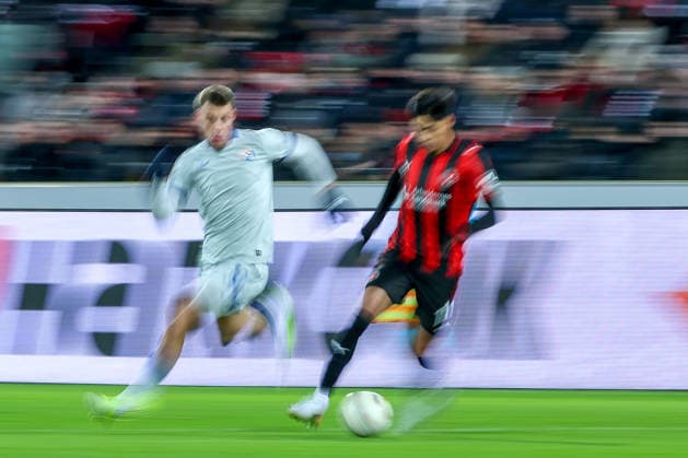 29 01 2026, Football, UEFA Europa League, Matchday 8, FC Midtjylland GNK Dinamo Zagreb, MCH Arena in Herning, Denmark Dario Osorio FC Midtjylland 11 in running duel Dynamic Dynamics Symbol image Pull-along Slow shutter effect Regulations prohibit any use of photographs as image sequences and or quasi video Denmark
