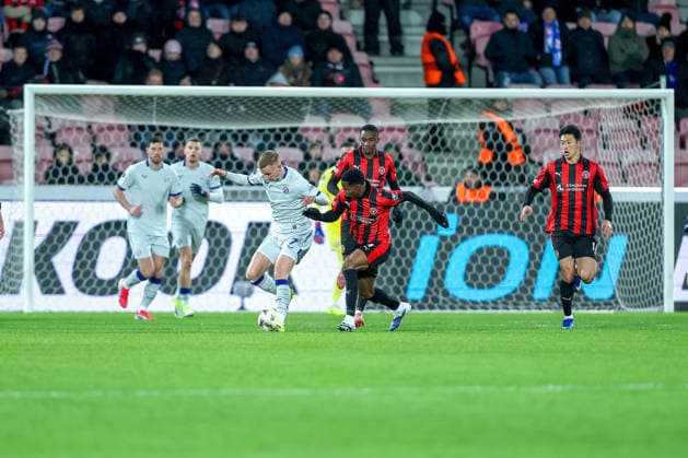 29 01 2026, Football, UEFA Europa League, Matchday 8, FC Midtjylland GNK Dinamo Zagreb, MCH Arena in Herning, Denmark Luka Stojkovic GNK Dinamo 07 in a duel against Denil Castillo FC Midtjylland 21 Regulations prohibit any use of photographs as image sequences and or quasi video Denmark