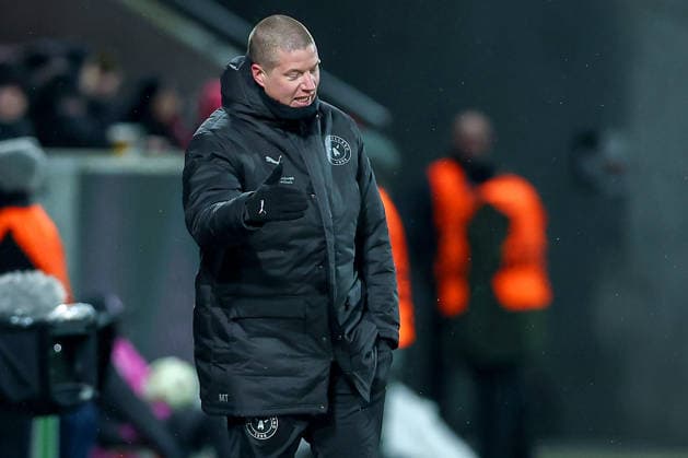 29 01 2026, Football, UEFA Europa League, Matchday 8, FC Midtjylland GNK Dinamo Zagreb, MCH Arena in Herning, Denmark Head Coach Mike Tullberg FC Midtjylland hc gesticulating on the sidelines Regulations prohibit any use of photographs as image sequences and or quasi video Denmark