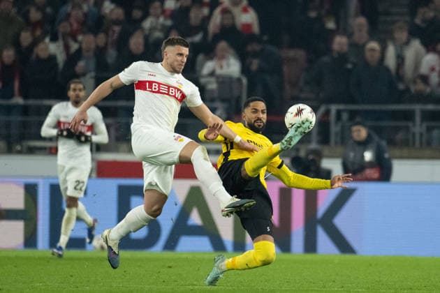 from left in duel Ermedin Demirovic VfB Stuttgart, 09 , Gregory Wuethrich BSC Young Boys Bern, 05 GER, VfB Stuttgart vs BSC Young Boys Bern, Football, UEFA Europa League, Men, Matchday 8, Season 2025 2026, 29 01 2026, GER, VfB Stuttgart vs BSC Young Boys Bern, Football, UEFA Europa League, Men, Matchday 8, Season 2025 2026, 29 01 2026 Stuttgart Copyright: xEibner-Pressefoto WolfgangxFrankx EP_WFK