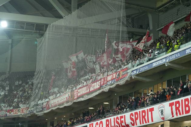 Fans and Ultras in the guest block , France, Football, UEFA Europa League, Matchday 8, League phase, 2025 2026, OSC Lille vs SC Freiburg, 29 01 2026, Stade Pierre Mauroy, Lille, France Lille Stade Pierre Mauroy DÃ partements Nord, Hauts de Fra France Copyright: xArnexAmbergx