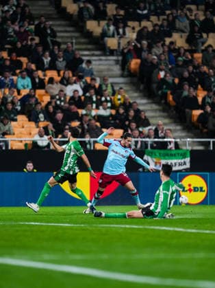 Fußball, EuroLeague, Real Betis Sevilla - Feyenoord Rotterdam #6 UEFA Europa League: Real Betis v Feyenoord Sevilla - Anis Hadj Moussa of Feyenoord during the eighth match of the UEFA Europa League 2025 2026. The match is set between Real Betis Balompie and Feyenoord at Estadio La Cartuja on 29 January 2026 in Sevilla, Spain. Copyright: xTomxBodex