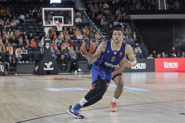 Valencia Basket v Maccabi Tel Aviv - EuroLeague VALENCIA, SPAIN - JANUARY 29: Gabriel Lundberg (0) of Maccabi in action during EuroLeague basketball match between Valencia Basket and Maccabi Rapyd Tel-Aviv in Valencia, Spain, on January 29, 2026. Jose Miguel Fernandez Anadolu Valencia Spain. Editorial use only. Please get in touch for any other usage.  Copyright: x2026xAnadoluxJosexMiguelxFernandezx