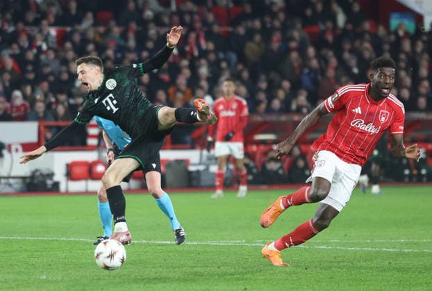 Nottingham Forest v Ferencvarosi TC UEFA Europa League Kristoffer Zachariassen of Ferencvaros goes to ground after a tackle by Ibrahim SangarÃ of Nottingham Forest during the UEFA Europa League match at the City Ground, Nottingham 29 01 2026 UK Newspapers OUT Copyright: xAndyxSumnerx FIL-22875-0048