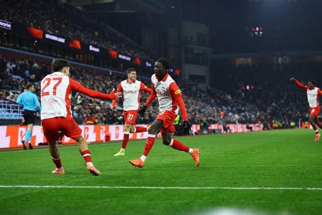 SOCCER - UEFA EL, Aston Villa vs RBS BIRMINGHAM,ENGLAND,29.JAN.26 - SOCCER - UEFA Europa League, Aston Villa FC vs Red Bull Salzburg. Image shows the rejoicing of Moussa Kounfolo Yeo (RBS).  GEPAxpictures xMichaelxZemanek