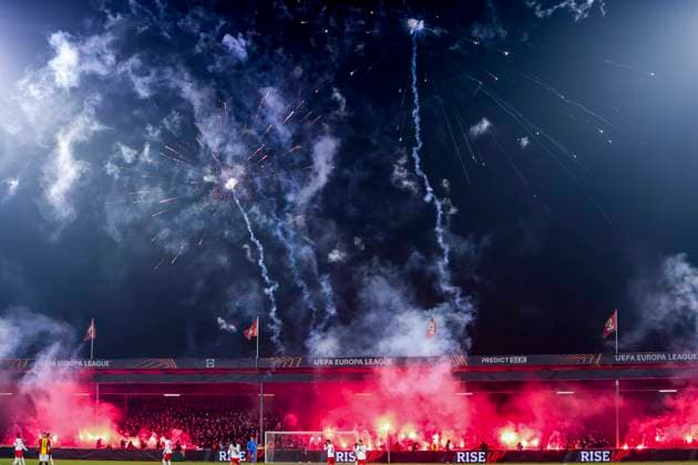 flares and fire work of supporters of Go Ahead Eagles Go Ahead Eagles v SC Braga, UEFA Europa League 2025 26 League Phase MD8, Go Ahead Eagles v SC Braga, Stadion De Adelaarshorst, January 29, 2026, Deventer, Netherlands.