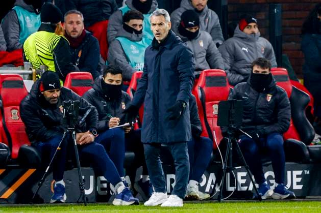 head coach Carlos Vicens of SC Braga looks on Go Ahead Eagles v SC Braga, UEFA Europa League 2025 26 League Phase MD8, Go Ahead Eagles v SC Braga, Stadion De Adelaarshorst, January 29, 2026, Deventer, Netherlands.